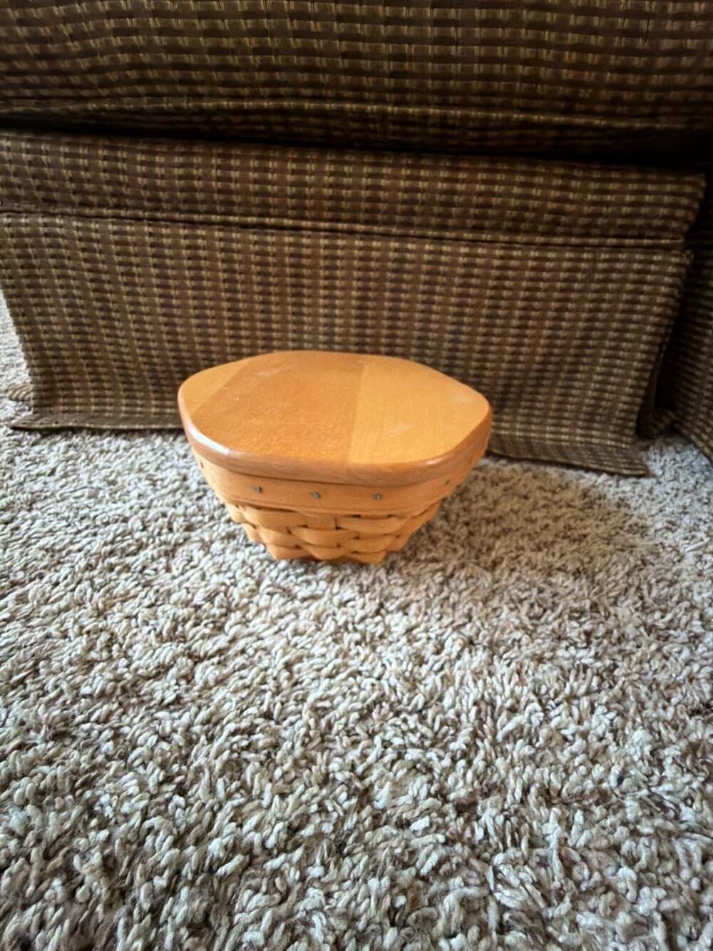 Longaberger 1998 Handwoven Hexagon Basket with Wooden Lid